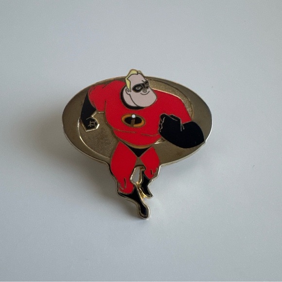 DISNEY THE INCREDIBLES OVAL  SPLENDID PINS SET LANYARD PIN  SET OF 5 2018 - Picture 4 of 10